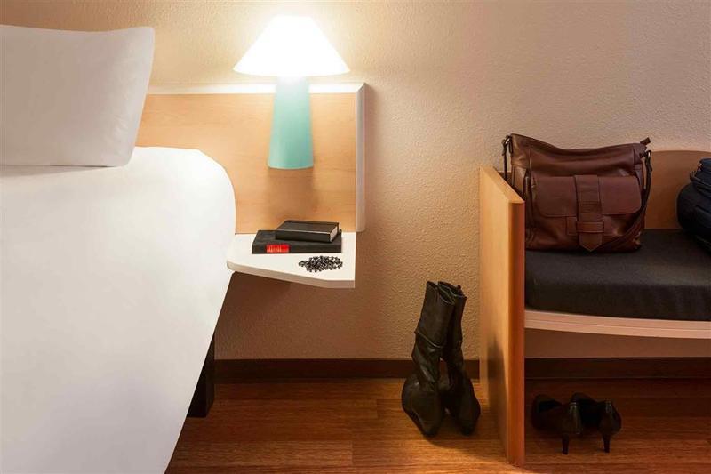 Hotel A&O Nuernberg Hauptbahnhof Esterno foto