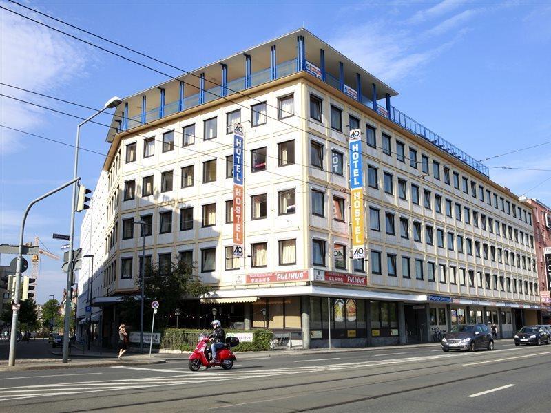 Hotel A&O Nuernberg Hauptbahnhof Esterno foto