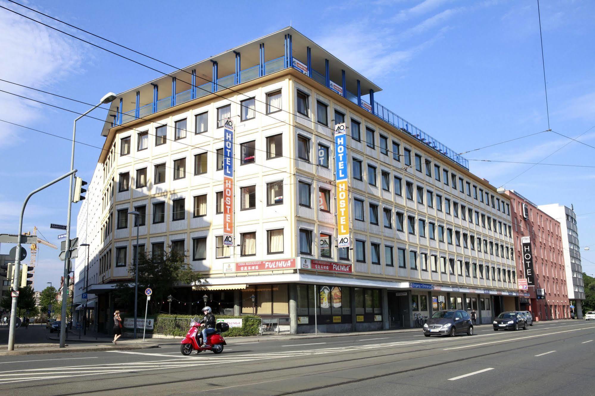 Hotel A&O Nuernberg Hauptbahnhof Esterno foto